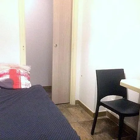 Spacieux 4 Pieces Centre De *